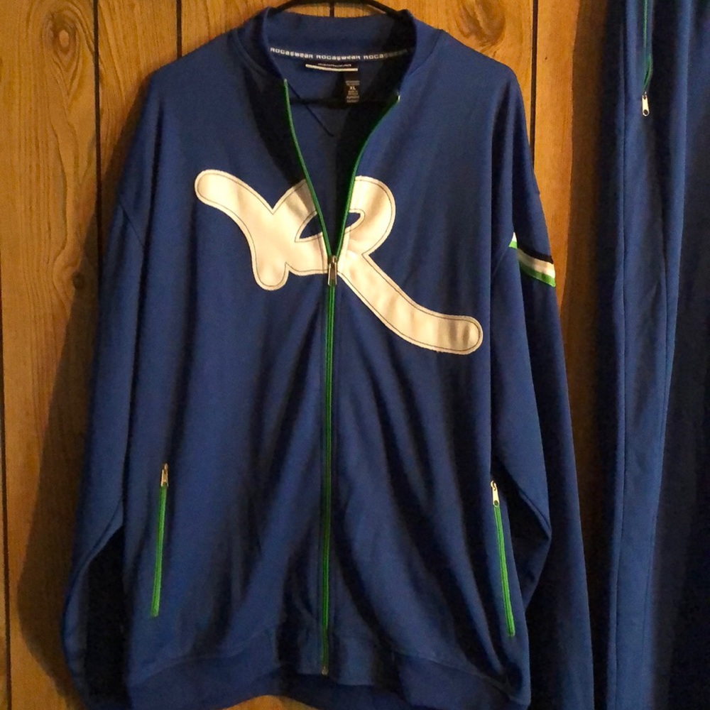 Men’s lounge jacket and pants or sweats